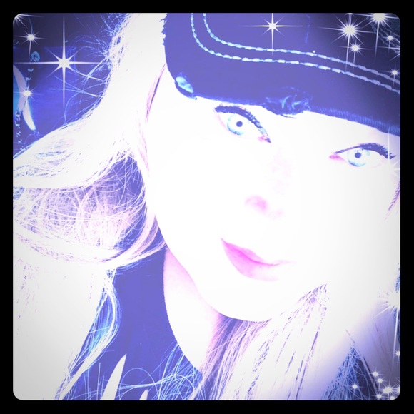 Meet your Posher, Tina - Picture 1 of 1